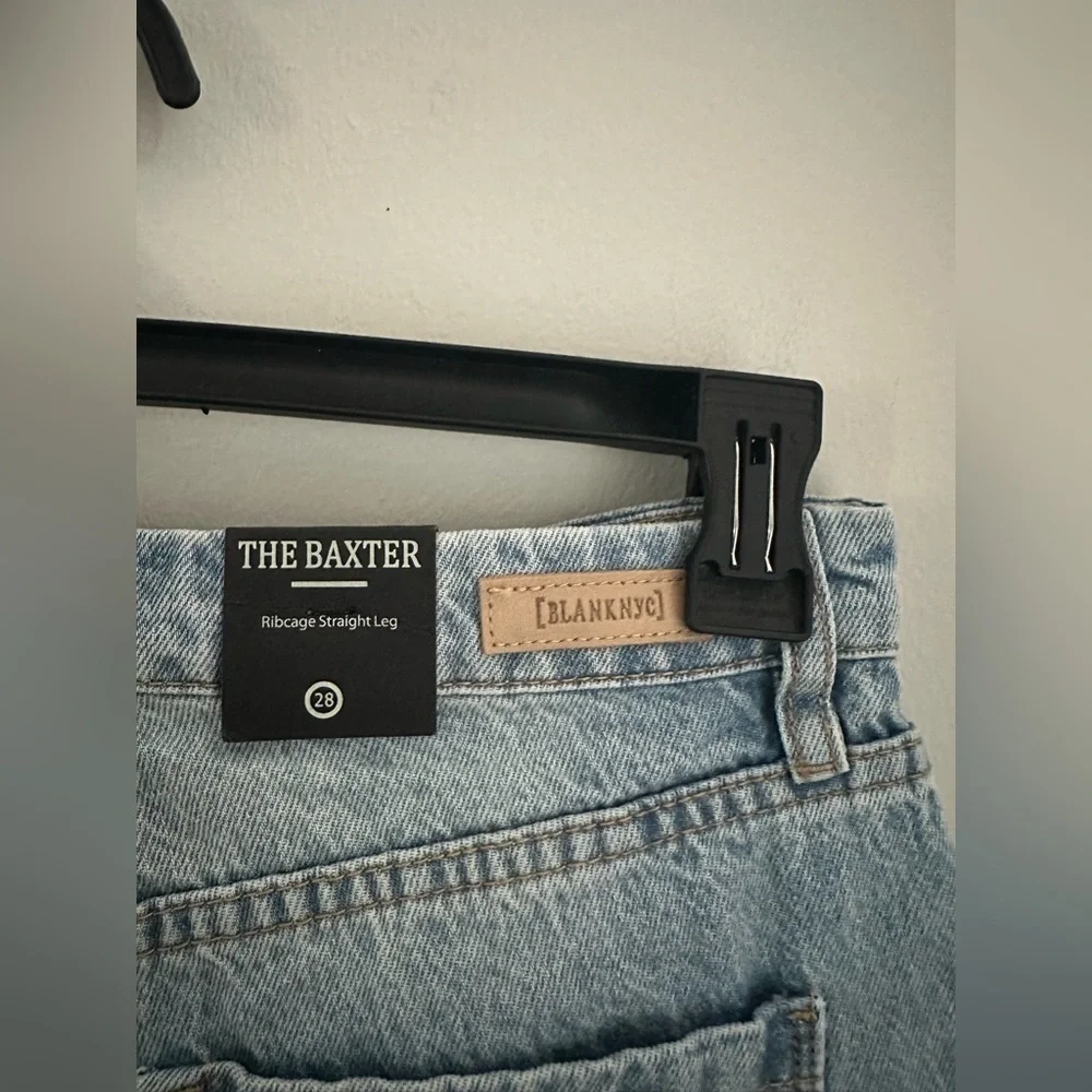 BLANKNYC The Baxter Ribcage Straight Leg High Rise Button Fly Women  Jeans 28